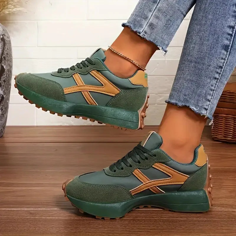 Sneakers med Kontrastdetaljer | Lette Materialer | Sporty & Trendy