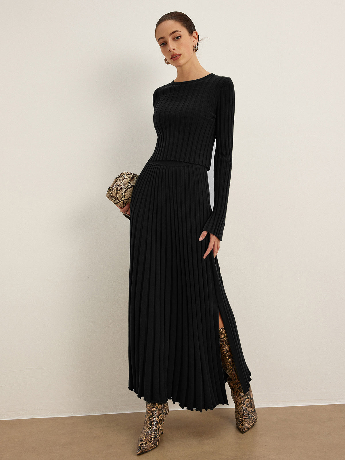 Plisseret Lang Kjole med Rund Hals | Strikket | Elegant & Komfortabel