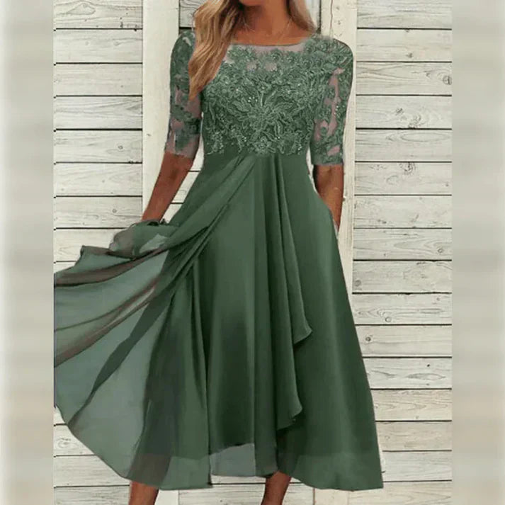 Kjole med Broderet Overdel | Asymmetrisk Skørt | Elegant og Flydende
