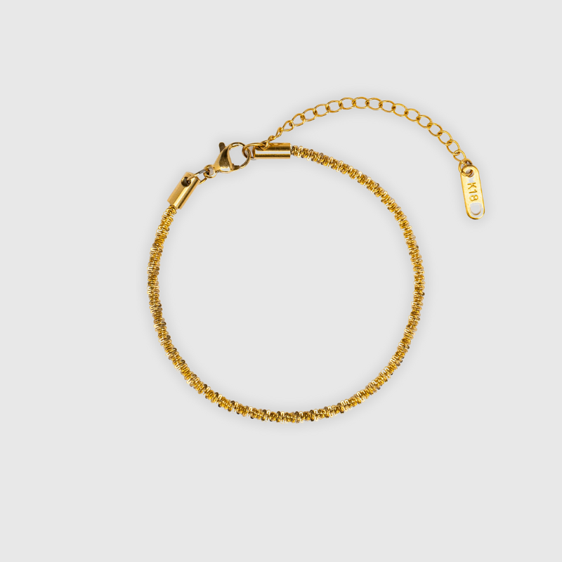 Armbånd med Struktureret Overflade | Slankt Design | Skinnende Finish