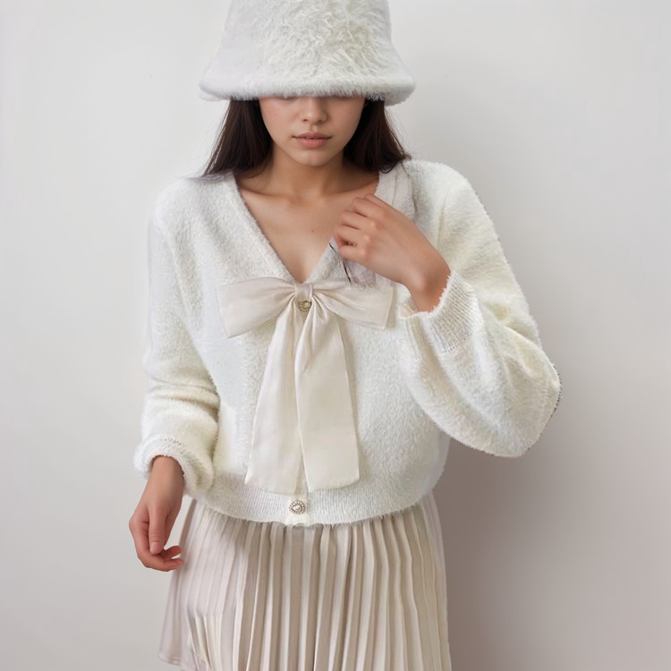 Fluffy Cardigan | Satin Sløjfe | Feminin Elegance