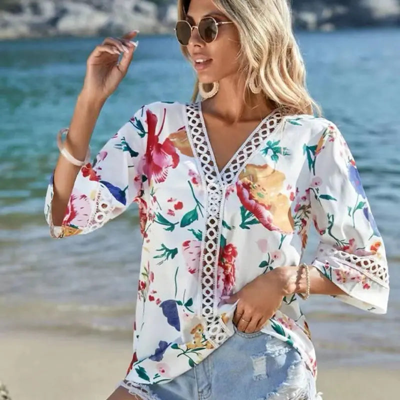 Sommerbluse med Blonder | Blomsterprint | Chiffon | Afslappet & Luftig