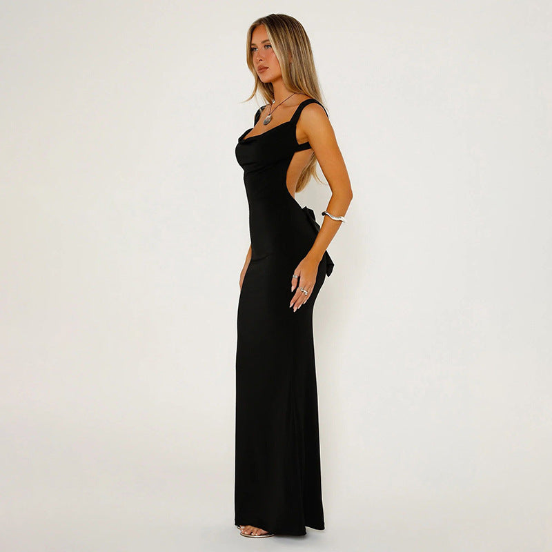 Lang Kjole med Åben Ryg | Figursyet Snit | Elegant & Forførende
