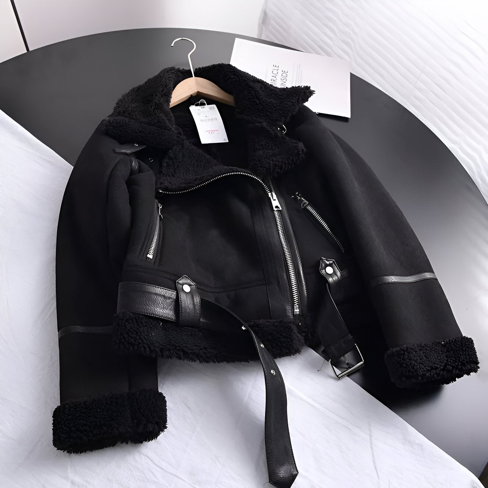 Vinterjakke med Bred Krave og Teddyfor | PU & Fleece | Varm, Stilfuld og Komfortabel